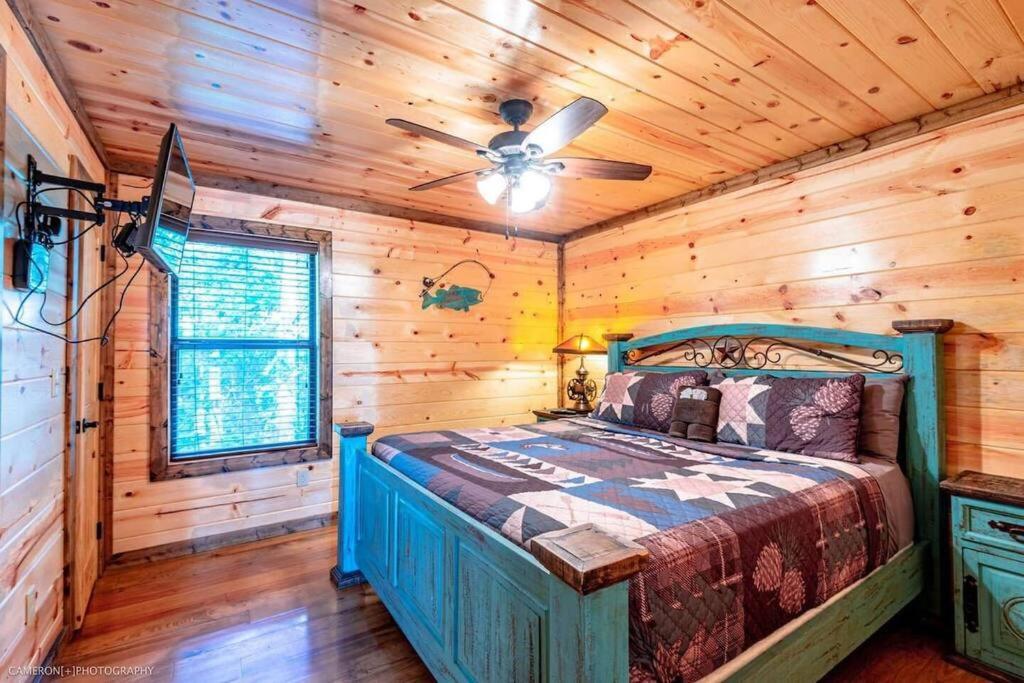 Iron Horse Lodge Sleeps 18, Games, Fire Pit, Hot Tub, Ev, More Broken Bow Ngoại thất bức ảnh