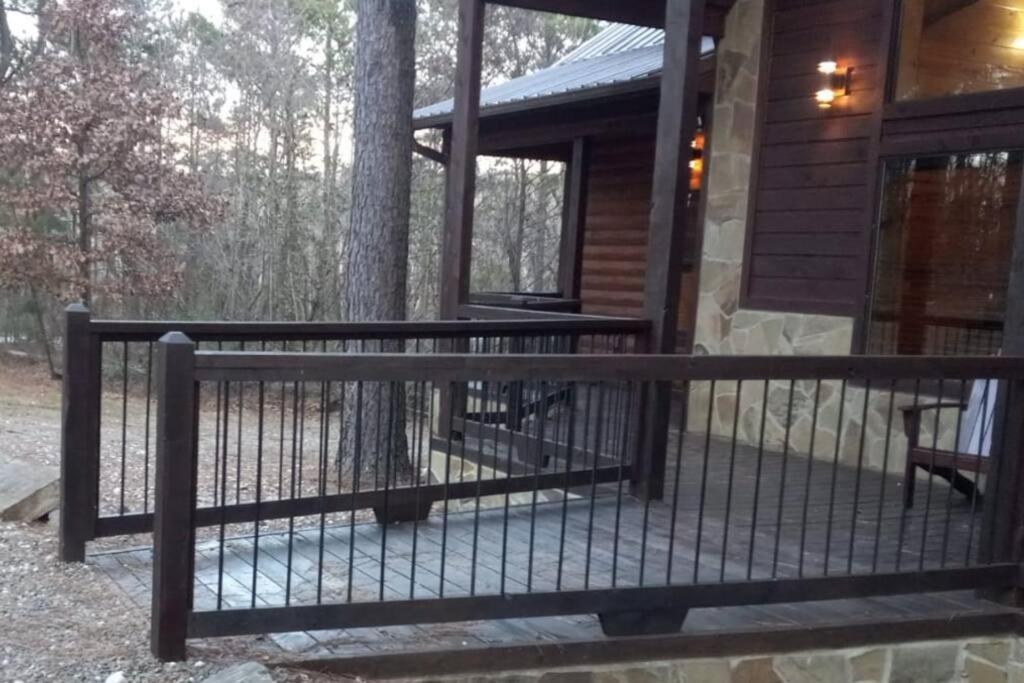 Iron Horse Lodge Sleeps 18, Games, Fire Pit, Hot Tub, Ev, More Broken Bow Ngoại thất bức ảnh