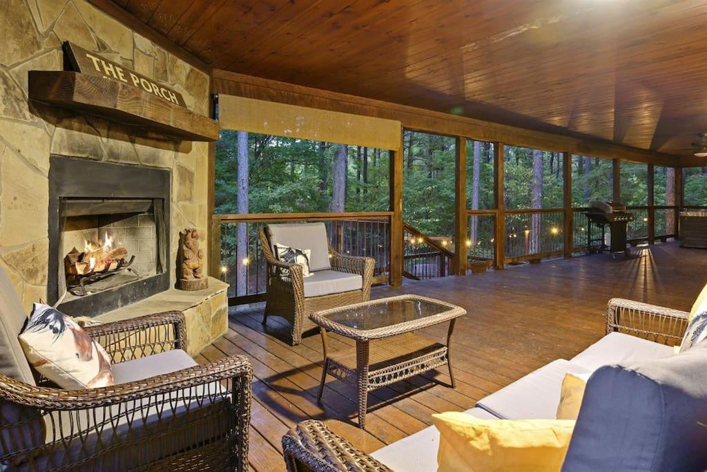 Iron Horse Lodge Sleeps 18, Games, Fire Pit, Hot Tub, Ev, More Broken Bow Ngoại thất bức ảnh